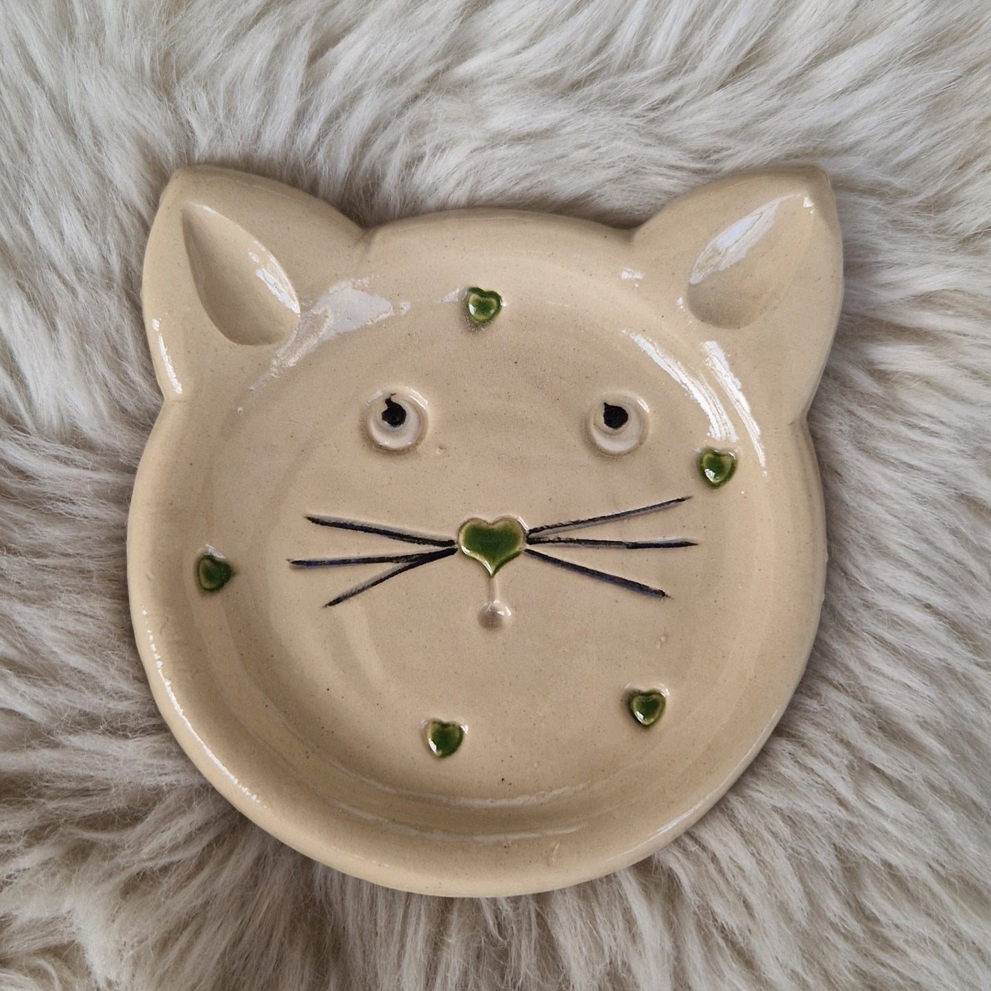 Katzenschleckteller in Katzenkopf-Form
