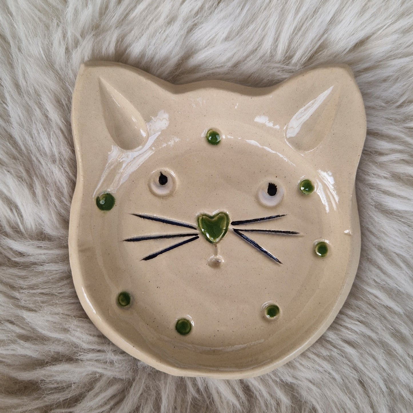 Katzenschleckteller in Katzenkopf-Form