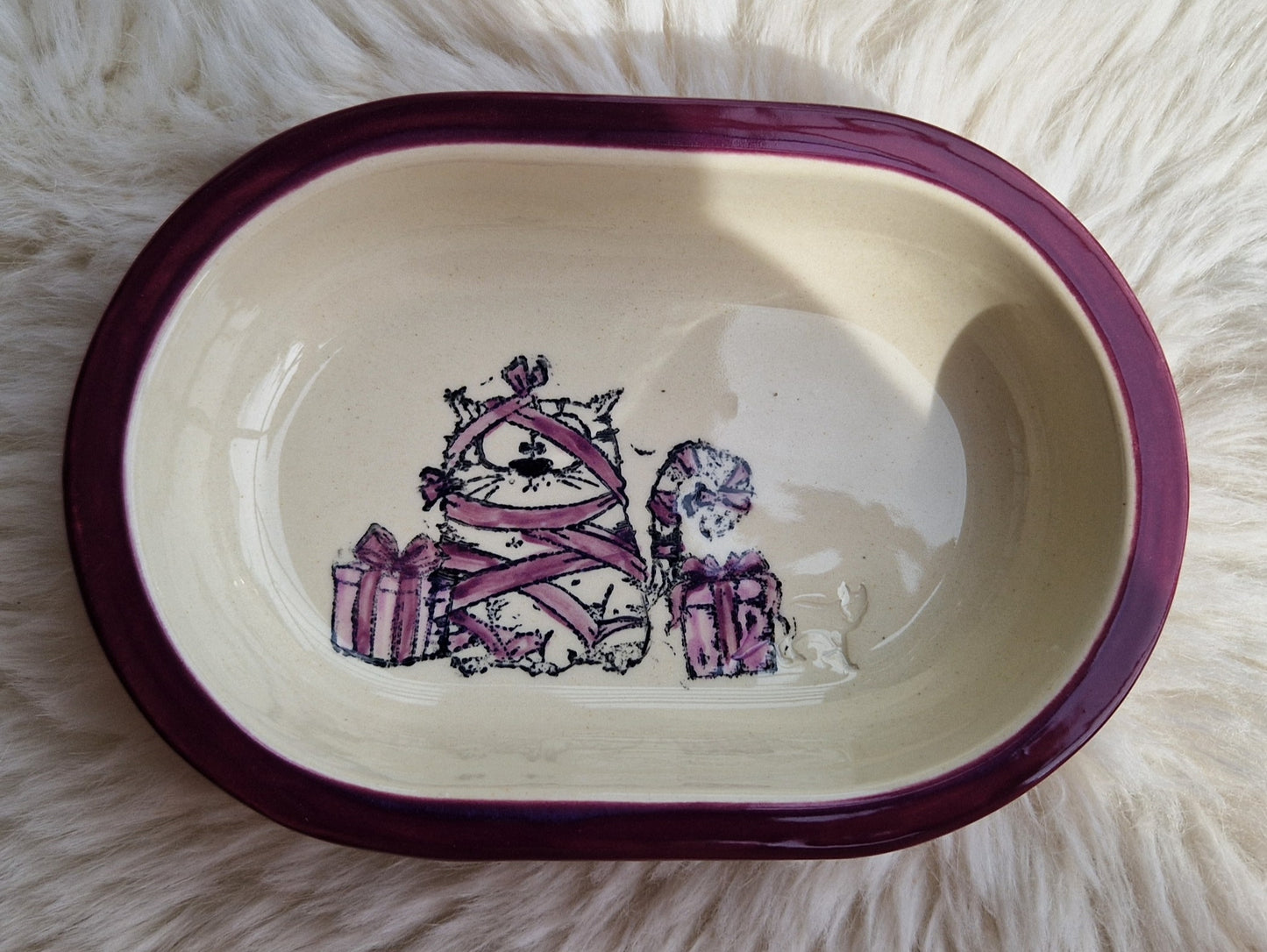 Keramik Schale für Surefeed mit Farbrand "Finn übt verpacken"