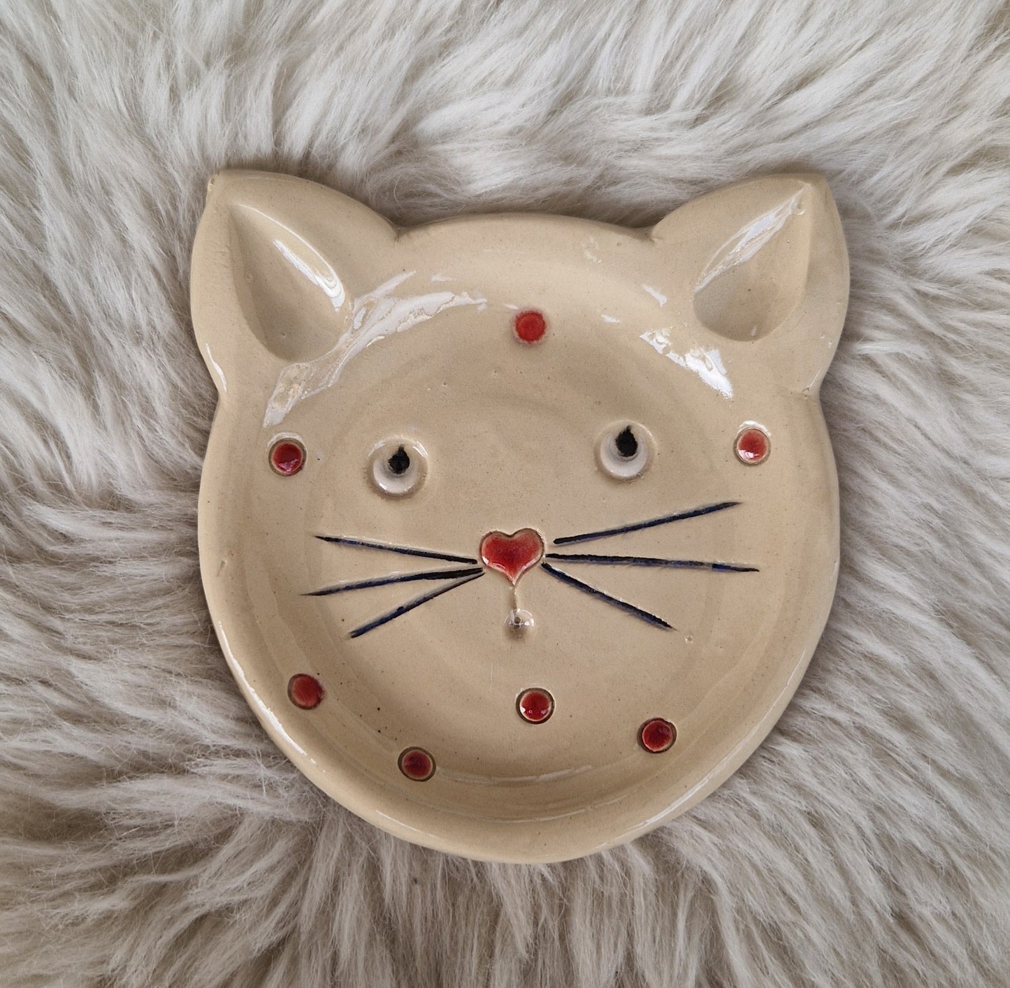 Katzenschleckteller in Katzenkopf-Form