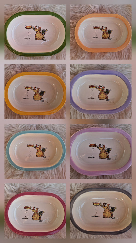 Keramik Schale für Surefeed mit Farbrand und Pucki leert Napf aus