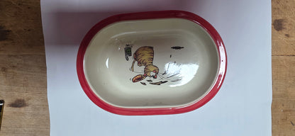 Keramik Schale für Surefeed mit Farbrand und Pucki wirft Futter