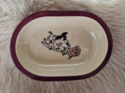 Keramik Schale für Surefeed mit Farbrand "Finn reitet auf dem Besen"