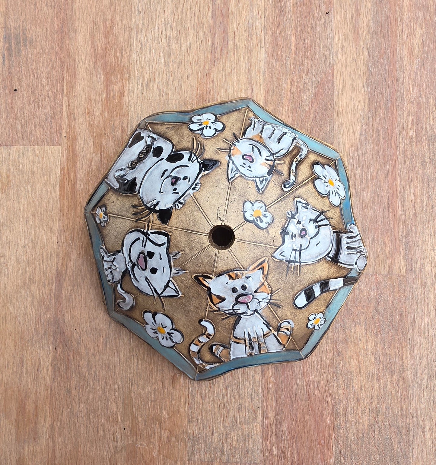 Meisenknödelschirme aus frostfester Keramik