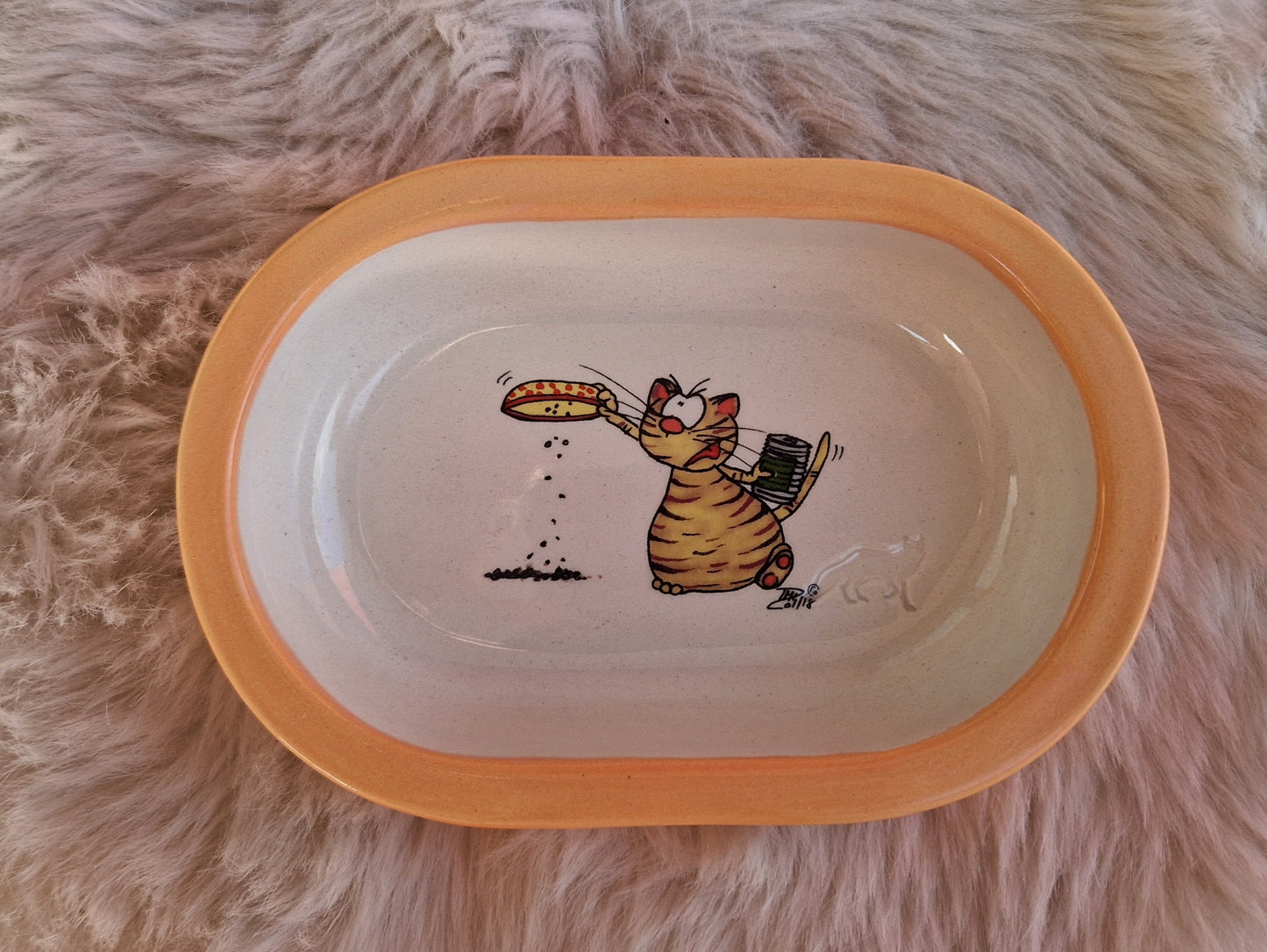 Keramik Schale für Surefeed mit Farbrand und Pucki leert Napf aus