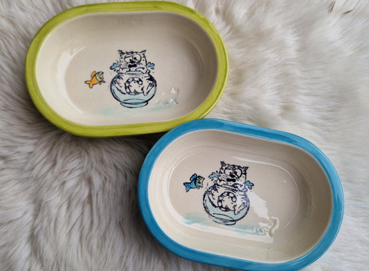 Keramik Schale für Surefeed mit Farbrand "Finn ist ins Fischglas geplumpst"