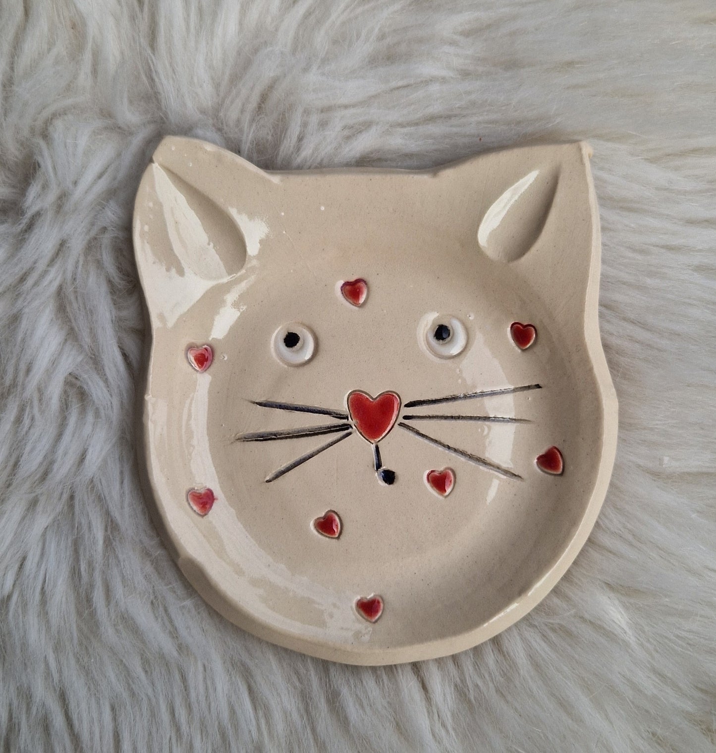 Katzenschleckteller in Katzenkopf-Form