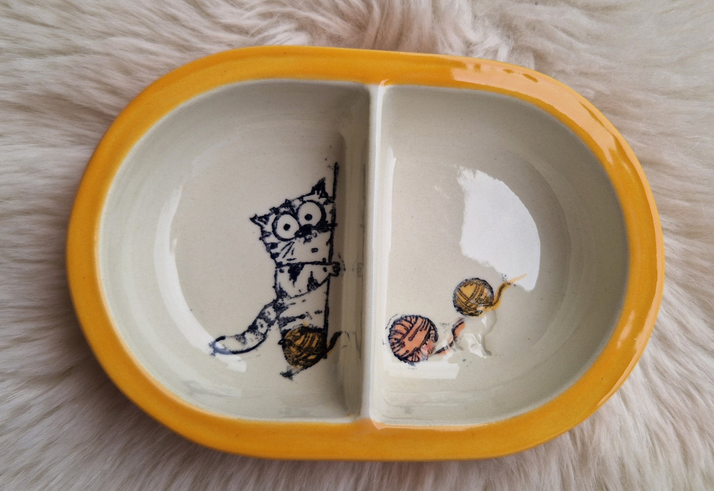 Keramik Schale für Surefeed mit Farbrand "Finn im Woll-Paradies" geteilte Ausführung